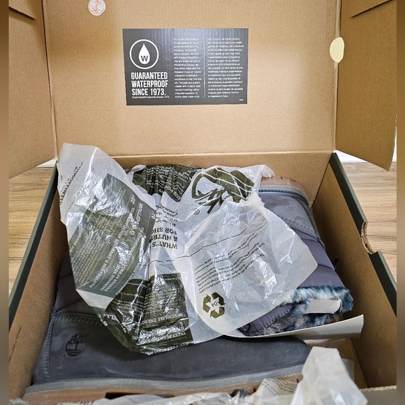 Timberland® Premium 6- Inch Waterproof Puffer Boot, US 8.5 - Picture 9 of 9